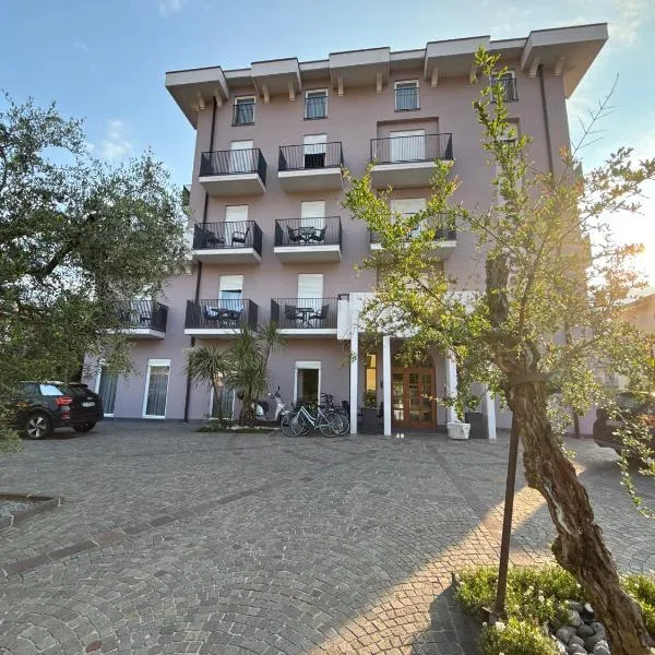 圣乔治酒店，位于阿科的酒店