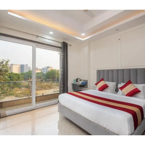 Comfort N Stay INN Suites，位于古尔冈的酒店