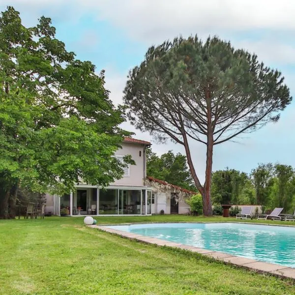 Domaine d'AROMM - Chambres d'hotes & gites - Piscine, Etangs & Animaux - Au calme，位于欧世的酒店