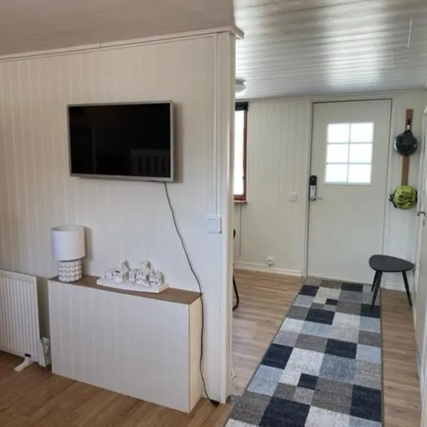 Lägenhet i hus，位于耶利瓦勒的酒店