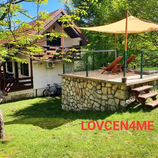 LOVCEN4ME，位于采蒂涅的酒店