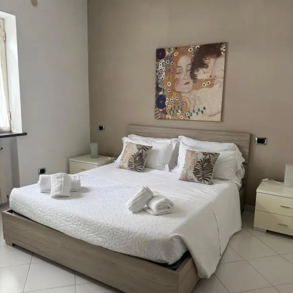 Enjoy Home Sorrento，位于索伦托的酒店