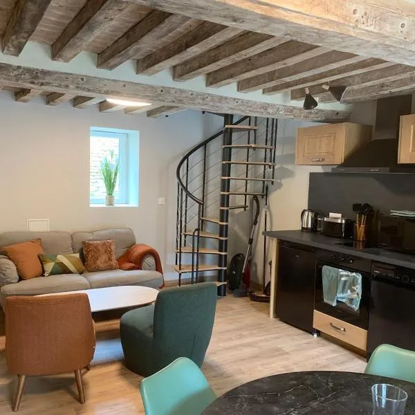 Maisonnette de charme - Piscine intérieure privée chauffée en option，位于滨海吕克的酒店