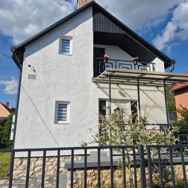 Márti-Nyaraló，位于伊高尔的酒店