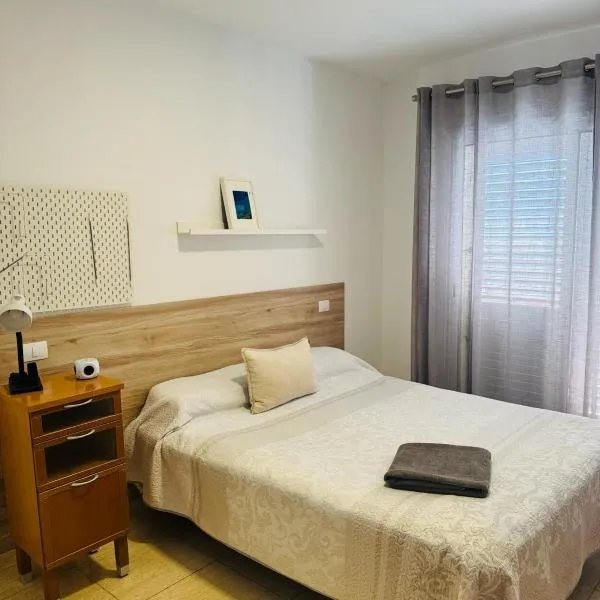 Habitación Privada May con balcon，位于维辛达里奥的酒店