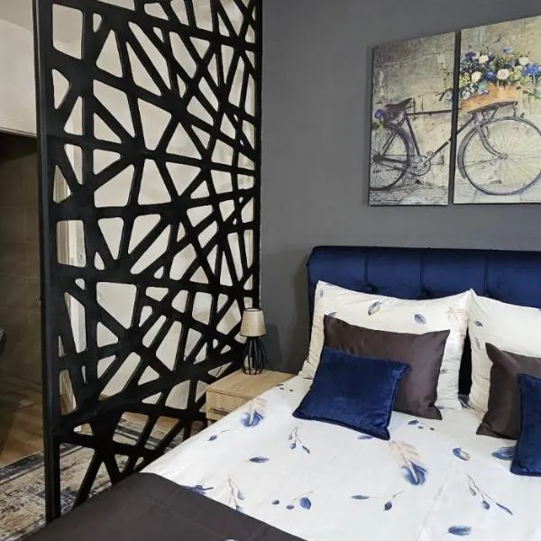 Apartmani blue i green，位于布戈伊诺的酒店