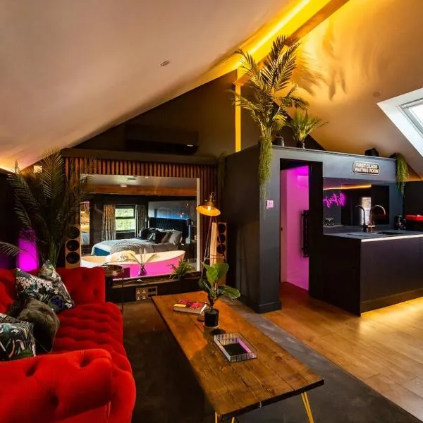 The Bakers Luxury Top Floor Apartment，位于Wateringbury的酒店