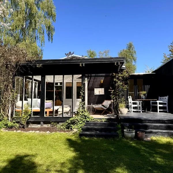 5 min from the water's edge，位于Strøby的酒店