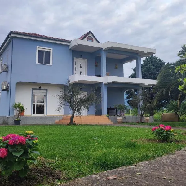 Villa ILIRIAN，位于Laç的酒店