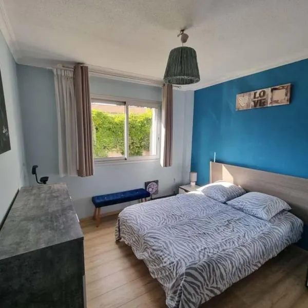 Appartement entier cosy au calme，位于勒卡内的酒店