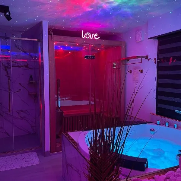 L'Aurore suite de charme, clim jacuzzi, sauna, piscine chauffée cuisine...，位于卡庞特拉的酒店