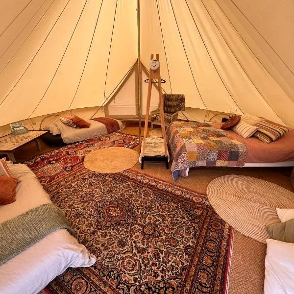 Glamping Josephine，位于赫尔的酒店