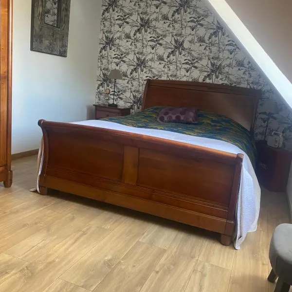 Chambre des Tours 2，位于Mont-Saint-Éloi的酒店