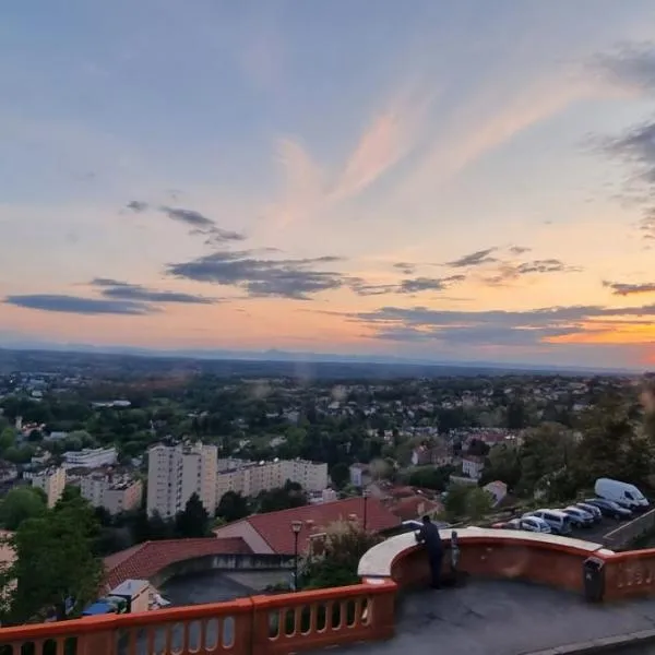 Le Balcon deThiers，位于蒂耶尔的酒店