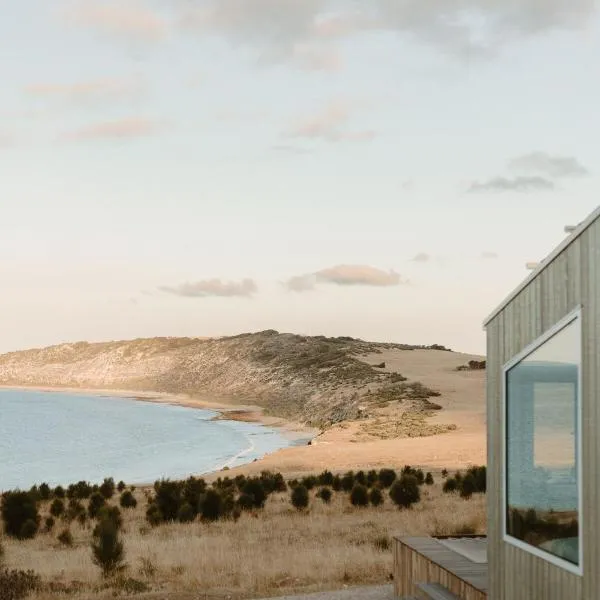 Off-grid Beachfront Cabin on Kangaroo Island，位于North Cape的酒店