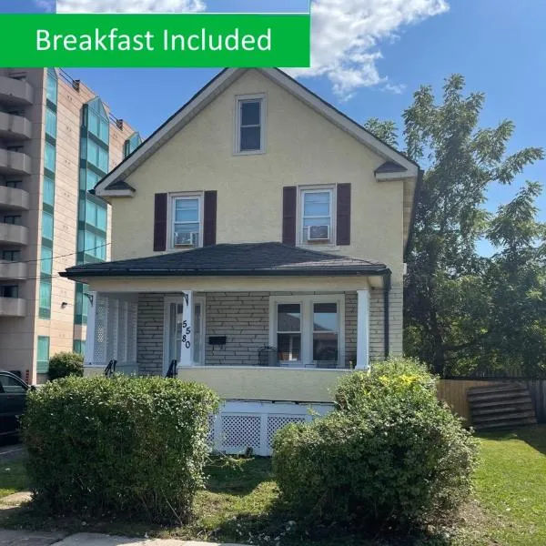 Exceptionally Close to the Falls Amazing Location & Complimentary Breakfast Delivered Daily to the Rental，位于尼亚加拉瀑布的酒店