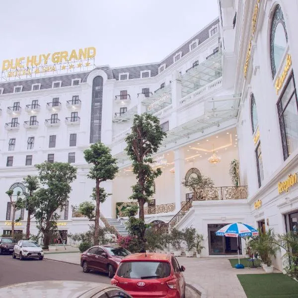 Duc Huy Grand Hotel and Spa，位于老街市的酒店