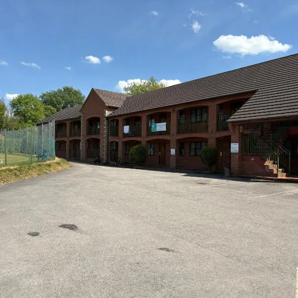 Tollgate Hotel & Leisure，位于特伦特河畔斯托克的酒店