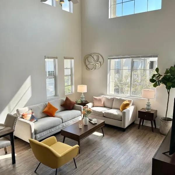 Spacious Loft 3Bedroom 2Bathroom in Marina Del Rey，位于洛杉矶的酒店