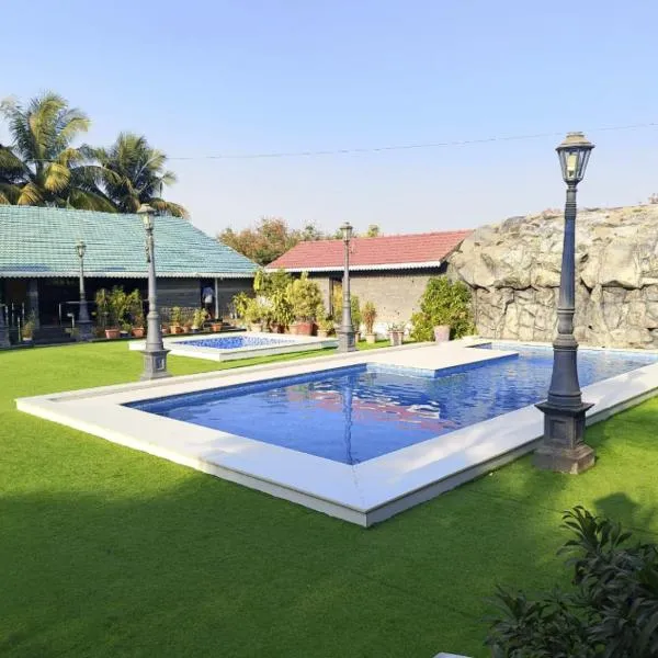 Anand Resort - A luxury Private Pool Resort in Nashik，位于纳西克的酒店