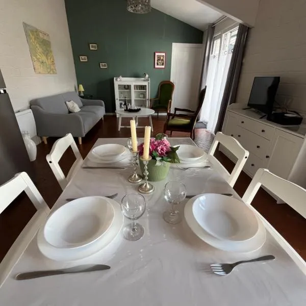 Cottage les Écuries du faubourg，位于贝休恩的酒店