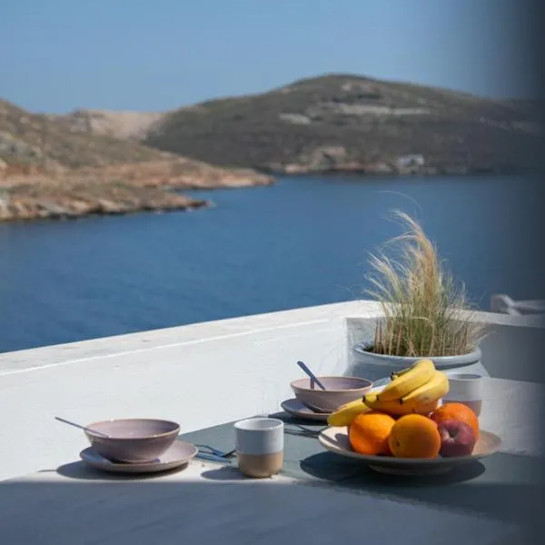 Helios Panormos Sea-View Retreat，位于Nisída Planítis的酒店