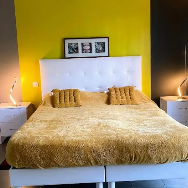 Chambre MELUSINE，位于Néant-sur-Yvel的酒店
