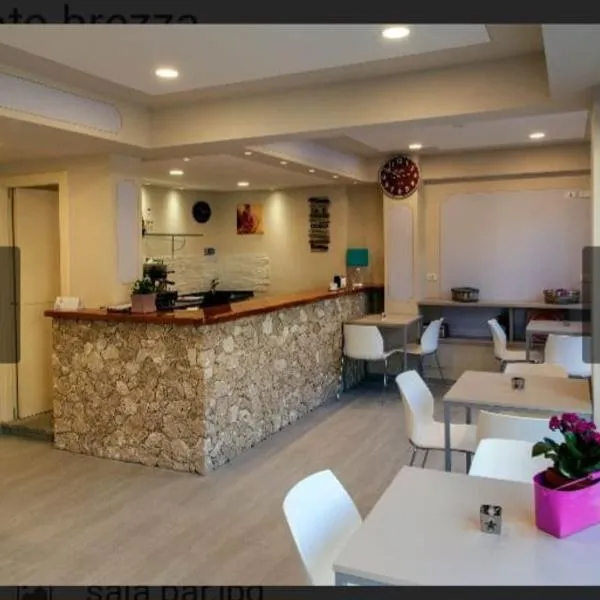 Locanda Brezza Marina，位于菲纳莱利古雷的酒店