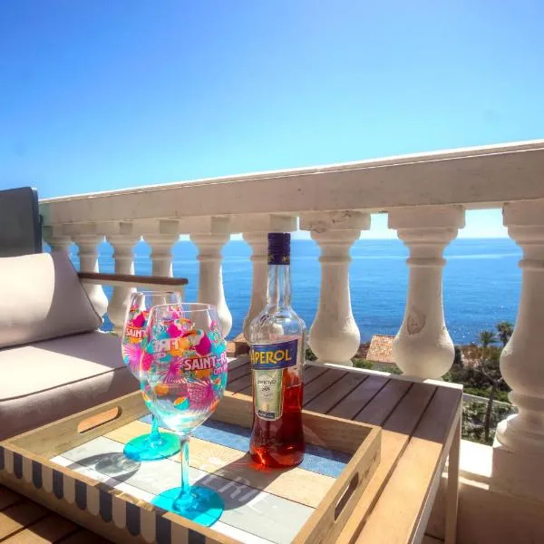 Appartement vue mer plage à pied，位于圣拉斐尔的酒店