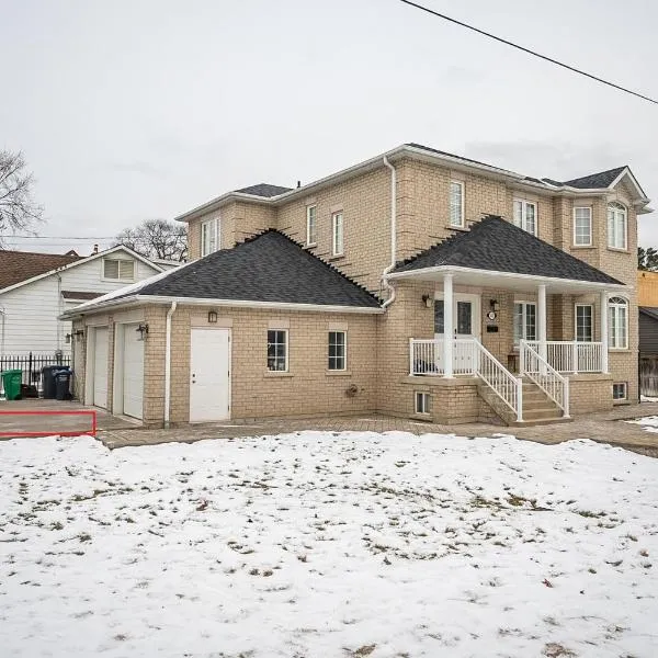 Tranquil 2bedroom basement in charming Mississauga,位于米西索加的酒店