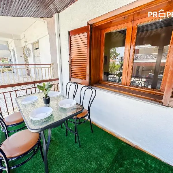 Boutique Seaside Studios #PROPERTLY，位于尼亚·卡利克拉提亚的酒店