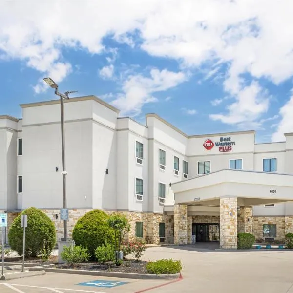 Best Western Plus Waller Hotel，位于Waller的酒店