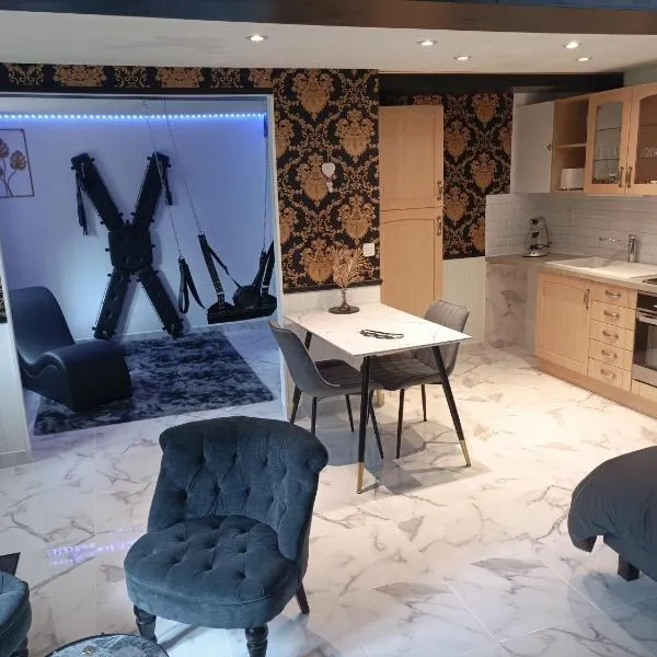 Love Room, L'aubertine，位于Putanges-le-Lac的酒店