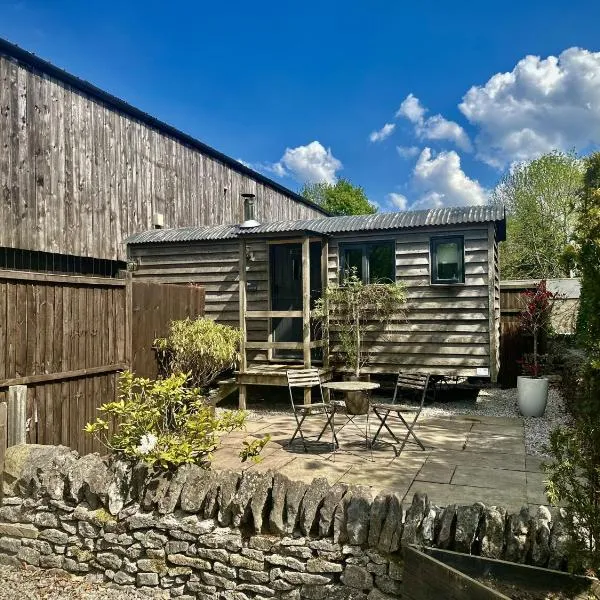 Bertie's Retreat，位于Foolow的酒店