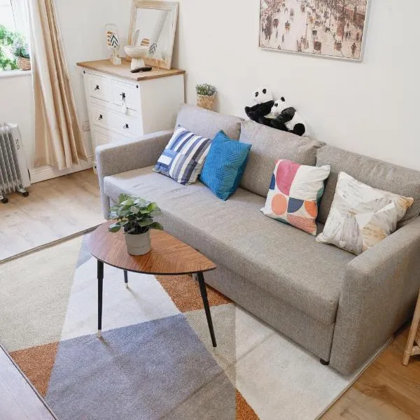 Cozy 2-Bedroom Detached Home No-7，位于都柏林的酒店