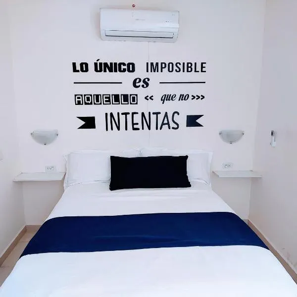 Apartamento 24 cerca de galerias mall, consulado, CAS , 2 CAMAS ,cocineta，位于埃莫西约的酒店