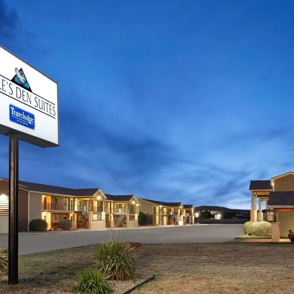 Eagle's Den Suites Andrews a Travelodge by Wyndham，位于安德鲁斯的酒店