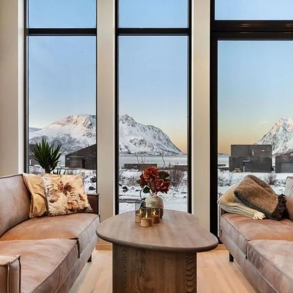 Nordic Lodge Retreat in Lofoten，位于Storøya的酒店