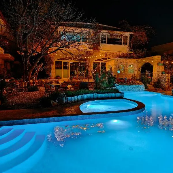 Cumbalıca Flora，位于切什梅的酒店