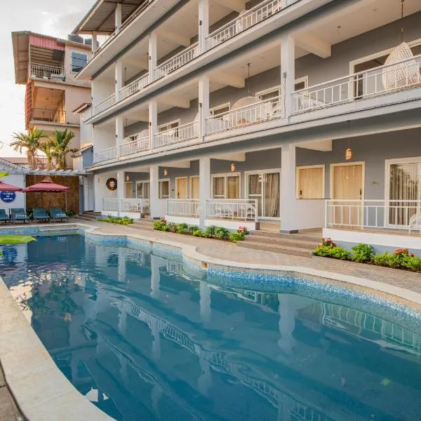 Alaya Stays Gracias Retreat near Ashvem Beach 3 minutes Walk From The Beach，位于莫尔吉姆的酒店