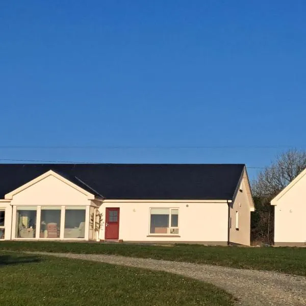 Wood Beach Lodge，位于新罗斯的酒店