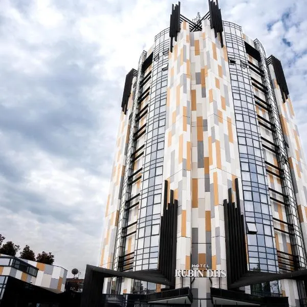 Hotel Rubin DHS，位于克鲁舍瓦茨的酒店