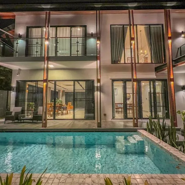 Ang Kaew Pool Villa 4BR 5 Min Drive to Nimmanhemin，位于清迈的酒店