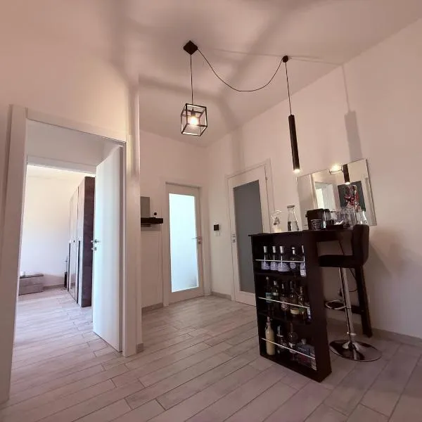 Casa centro vista mare，位于萨萨里的酒店
