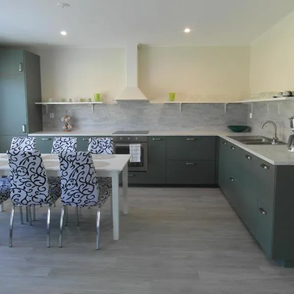 Sun & Steam Home in Hanko，位于汉科的酒店