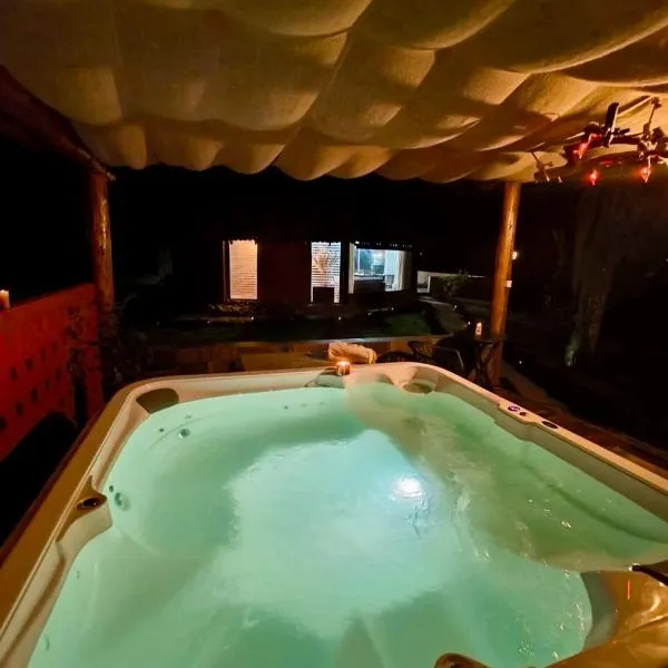 Chalé com Jacuzzi em Morretes，位于莫雷蒂斯的酒店