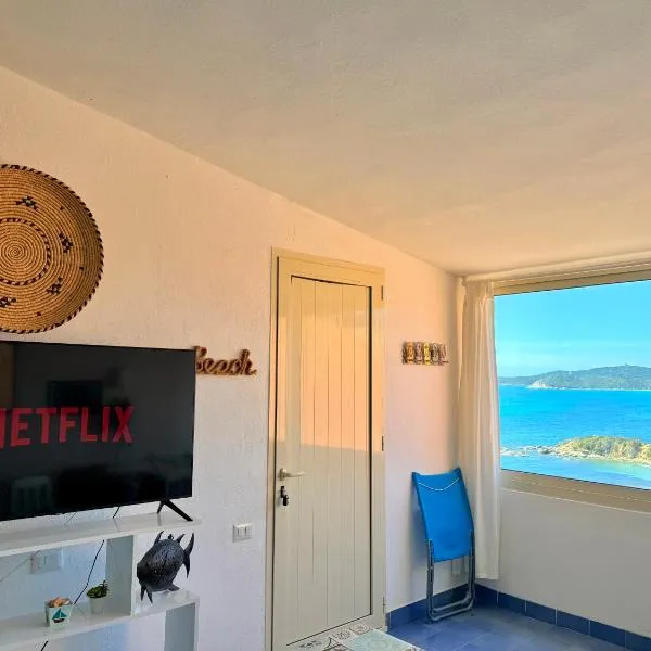 Elegant Seaview Home w AC e Free Private Park，位于西缪斯的酒店