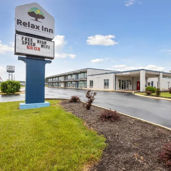 Relax inn by OYO Greeneville Near Hwy US-321，位于格林维尔的酒店