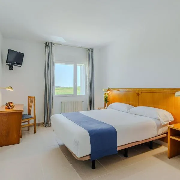 Hotel Rey Arturo Burgos，位于维拉贡扎罗-佩德纳雷斯的酒店