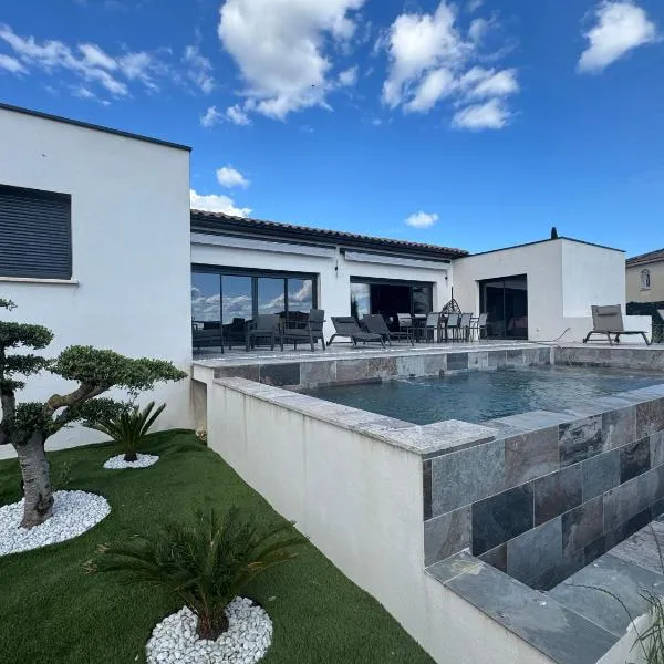 Maison Moderne piscine chauffée，位于圣伊莱尔德布里的酒店